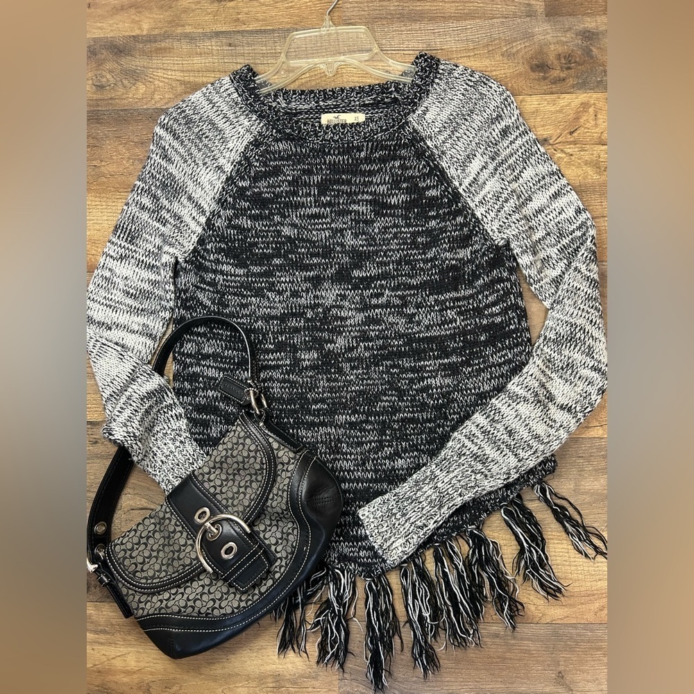 Hollister  Women's Black and Gray Sweater with Fringe